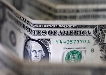 Dollar edges higher; Trump’s speech at Davos in spotlight